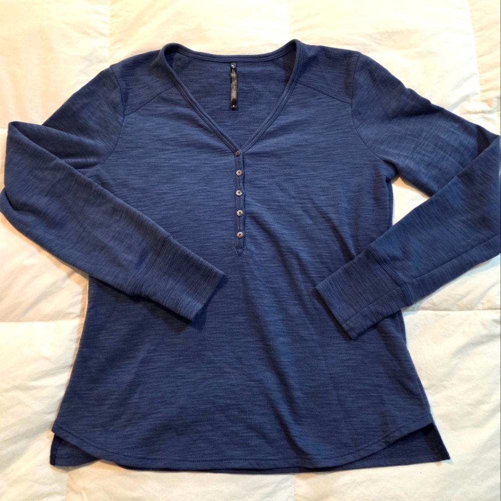 Kuhl Women's Long Sleeve V-Neck Midweight Henley Top in Deep Blue